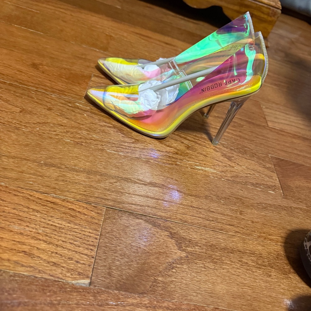 Iridescent heels